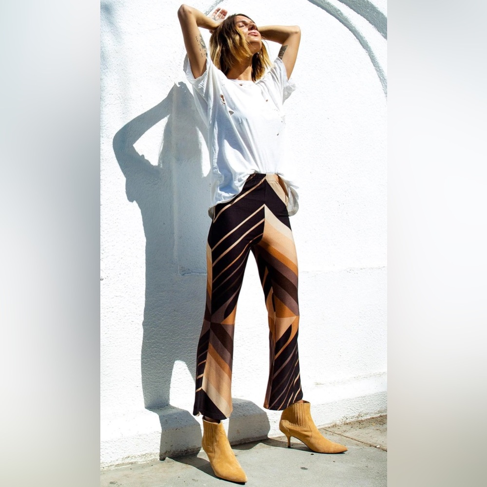 ISO *not for sale* looking for novella Royale onyx geo bells